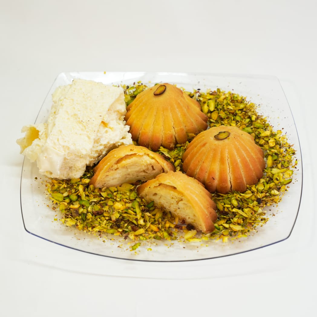 غريبة بالقشطة